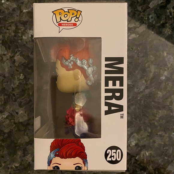 Mera-Gown-Aquaman-GS Excl.- #250 - Picture 2 of 6